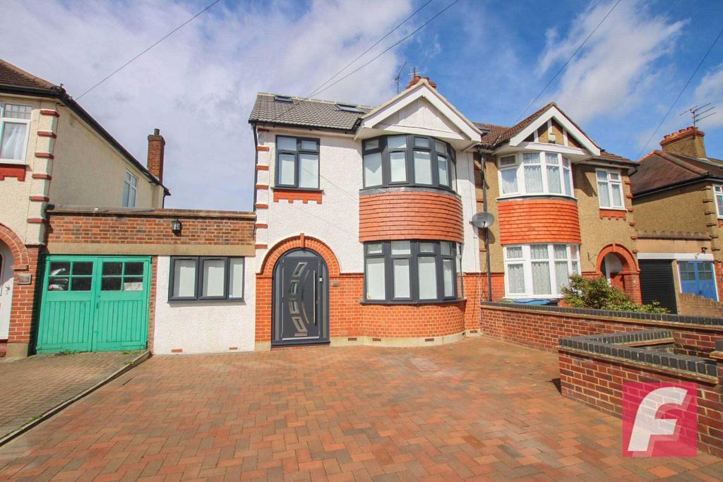 Northfield Gardens, Watford 5 bed semidetached house £700,000