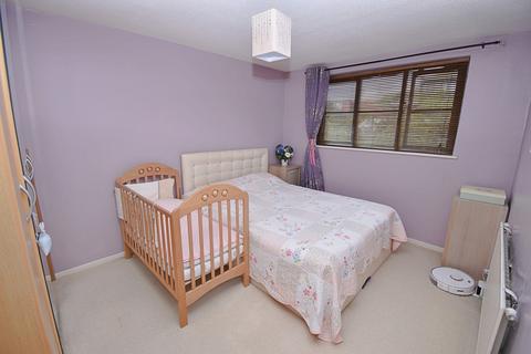 53 Stapleford Close, London, E4 6XS