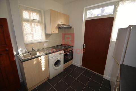 undefined, Ash Road, Leeds LS6