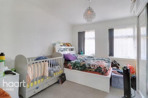 32 Rochester Gardens, Ilford, IG1 3LZ