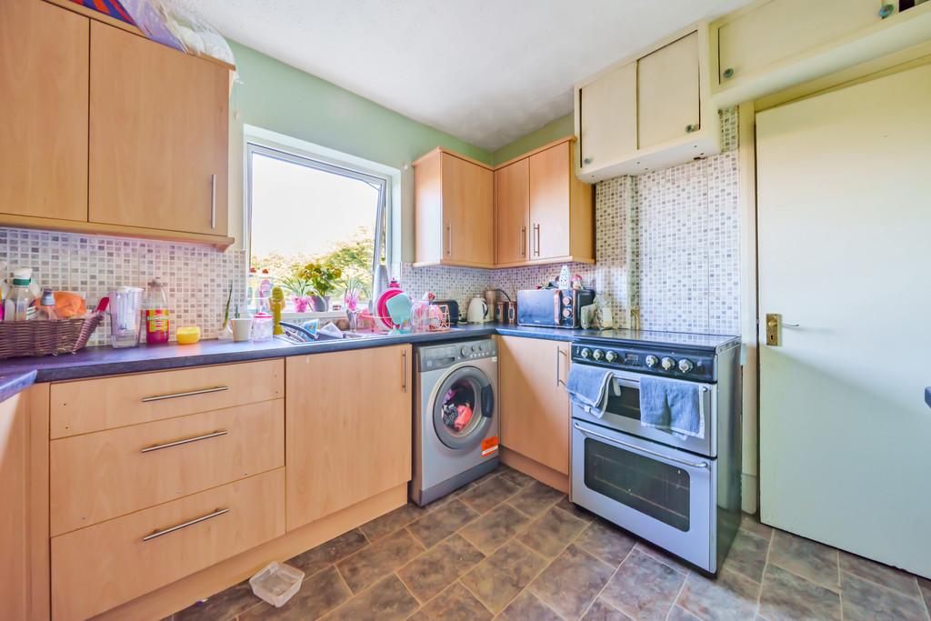 35 Upton Road, Kidderminster 3 bed semidetached house for sale £185,000