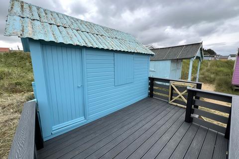 Property for sale, BEACH HUT - OLD HUNSTANTON BEACH