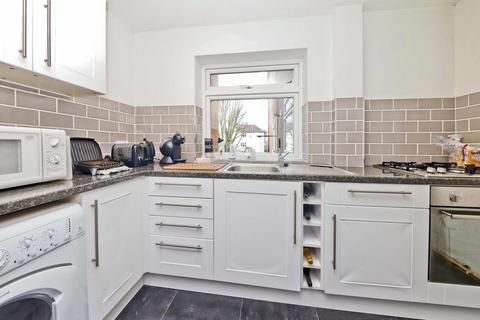 1 bedroom flat for sale, Cornwall Road, Pinner HA5