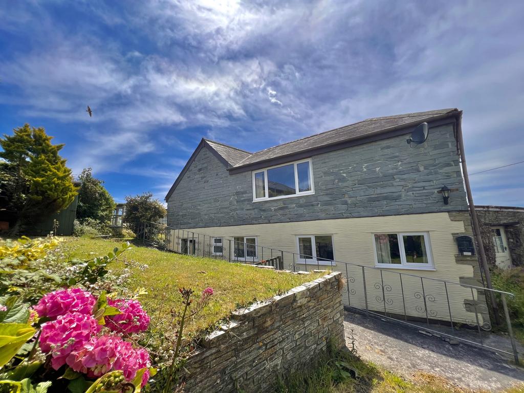 Martin House, Tregonce, PL27 3 bed house for sale £550,000
