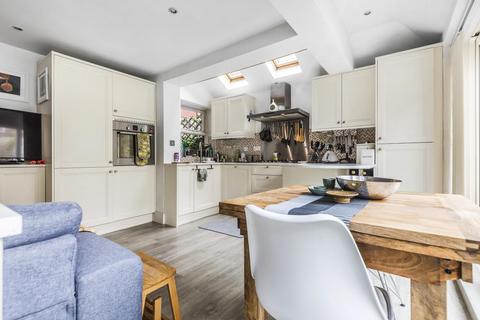 37a Aliwal Road, London, SW11 1RB