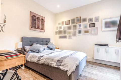 37a Aliwal Road, London, SW11 1RB
