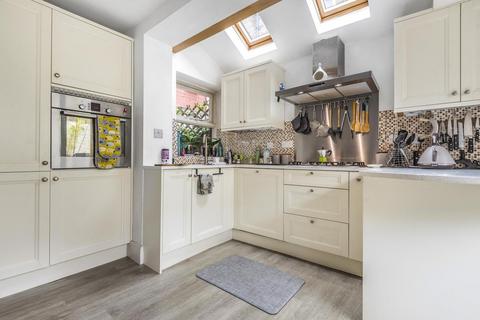 37a Aliwal Road, London, SW11 1RB