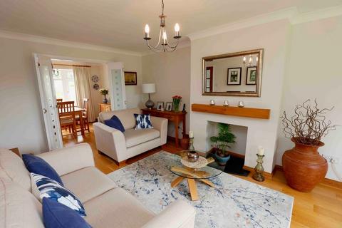 37 Sutherland Drive, Muxton, Telford, TF2 8QB