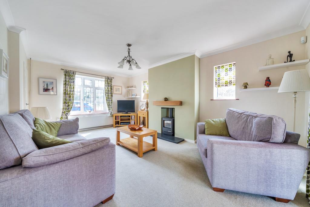 Lower Road, Great Bookham, KT23 5 bed detached house £1,225,000