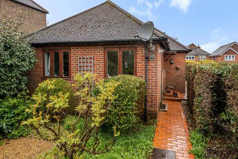 2 bedroom bungalow for sale, Springfarm Road, Haslemere, West Sussex, GU27