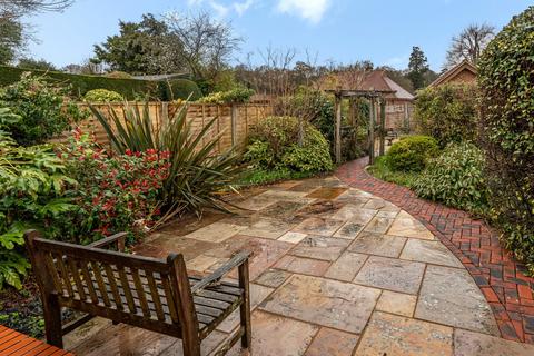 2 bedroom bungalow for sale, Springfarm Road, Haslemere, West Sussex, GU27
