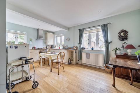 2 bedroom bungalow for sale, Springfarm Road, Haslemere, West Sussex, GU27