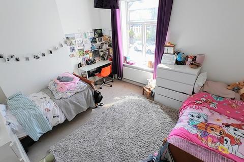 3 Beaconsfield Road, Clayton, Bradford, BD14 6LQ