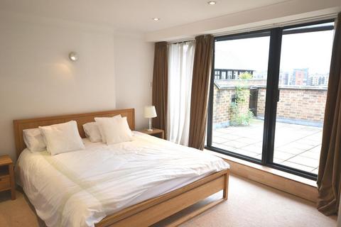 3 bedroom flat to rent, Tower Bridge Wharf, 86 St. Katharines Way, London