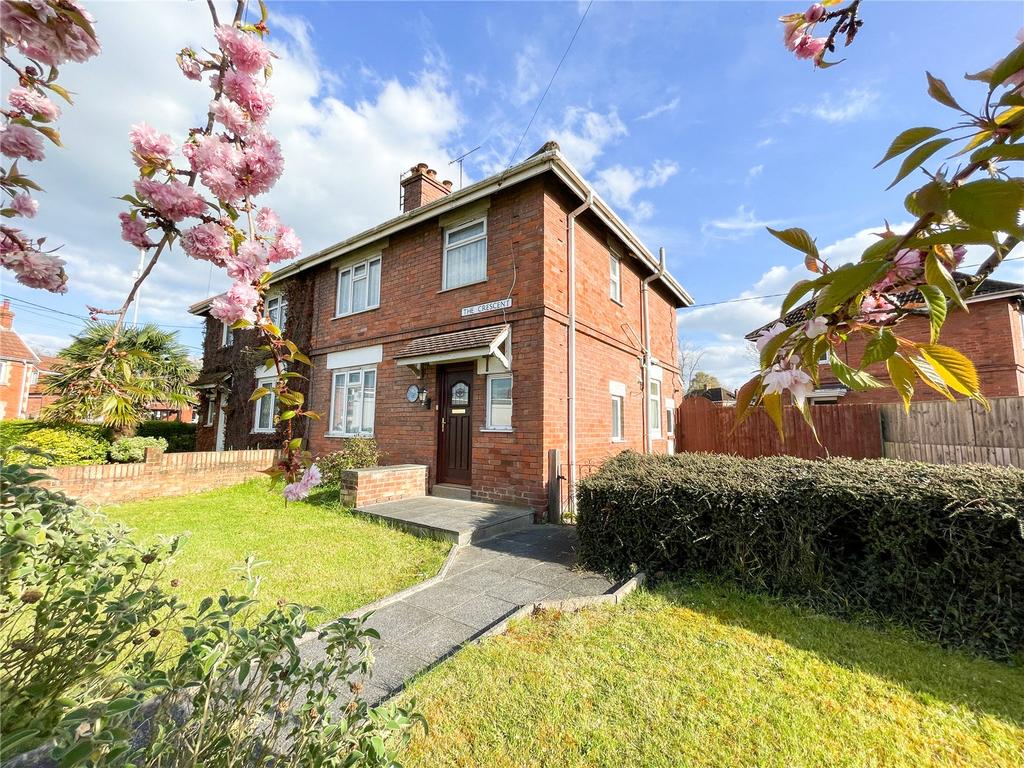 The Crescent, Westbury 3 bed semidetached house for sale £265,000