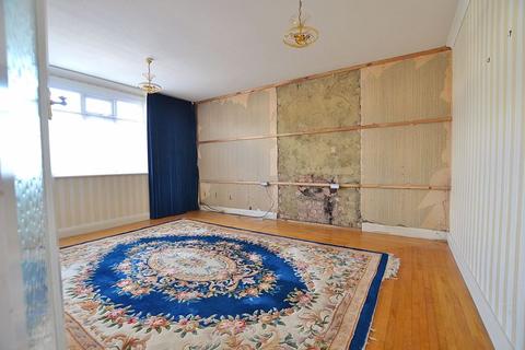 68 Ernest Grove, Beckenham, BR3 3JF