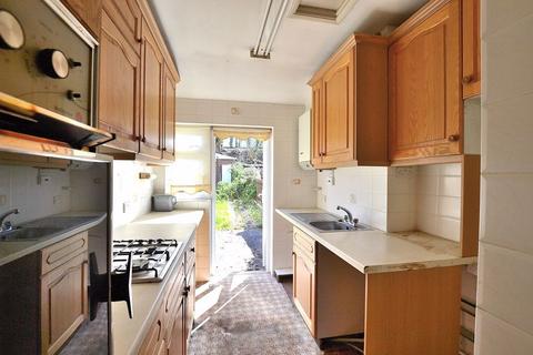 68 Ernest Grove, Beckenham, BR3 3JF