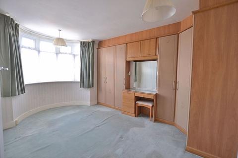 68 Ernest Grove, Beckenham, BR3 3JF