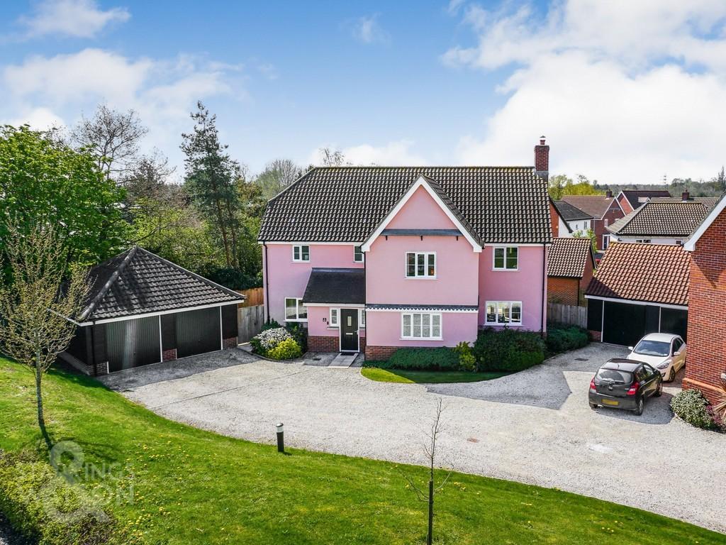 Town Farm Drive, Loddon, Norwich 5 bed detached house for sale £550,000
