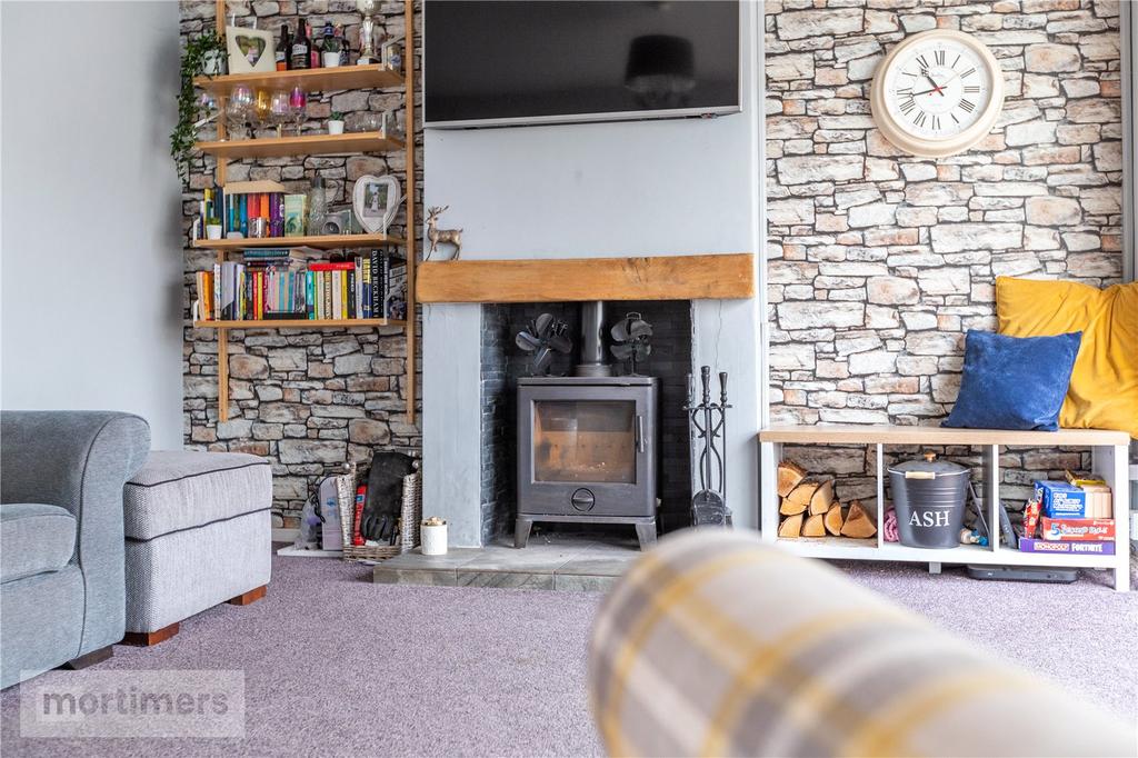 Billington Gardens, Billington, BB7 3 bed semidetached house £215,000