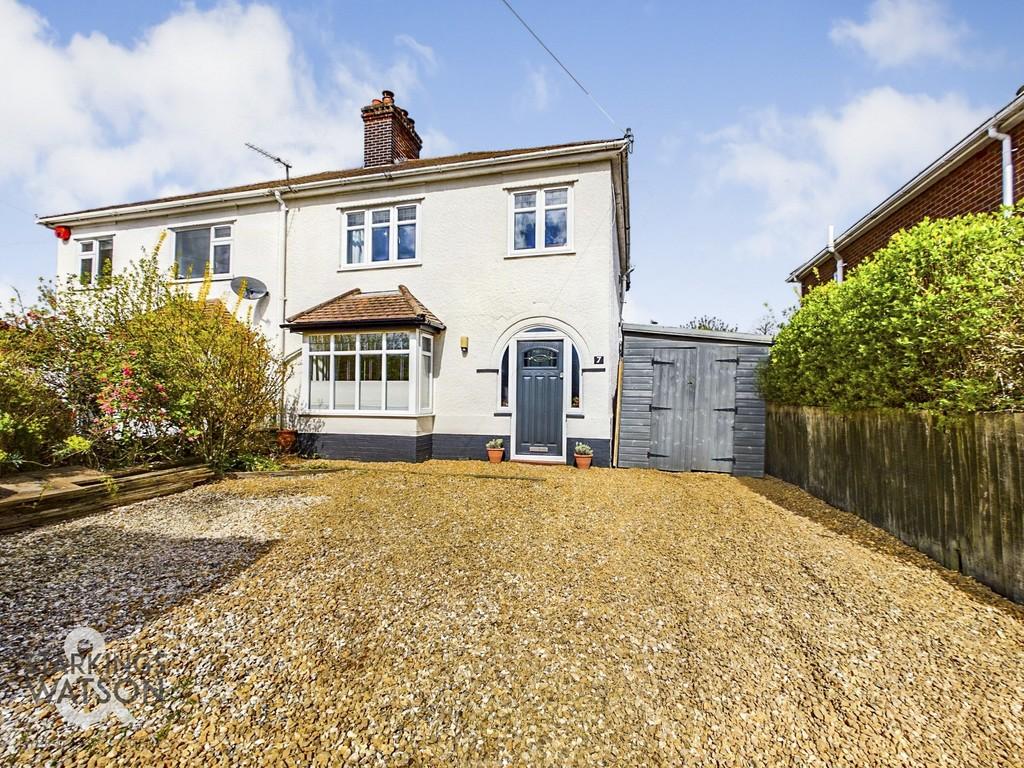 Meadowbrook Close, Norwich 3 bed semidetached house £360,000