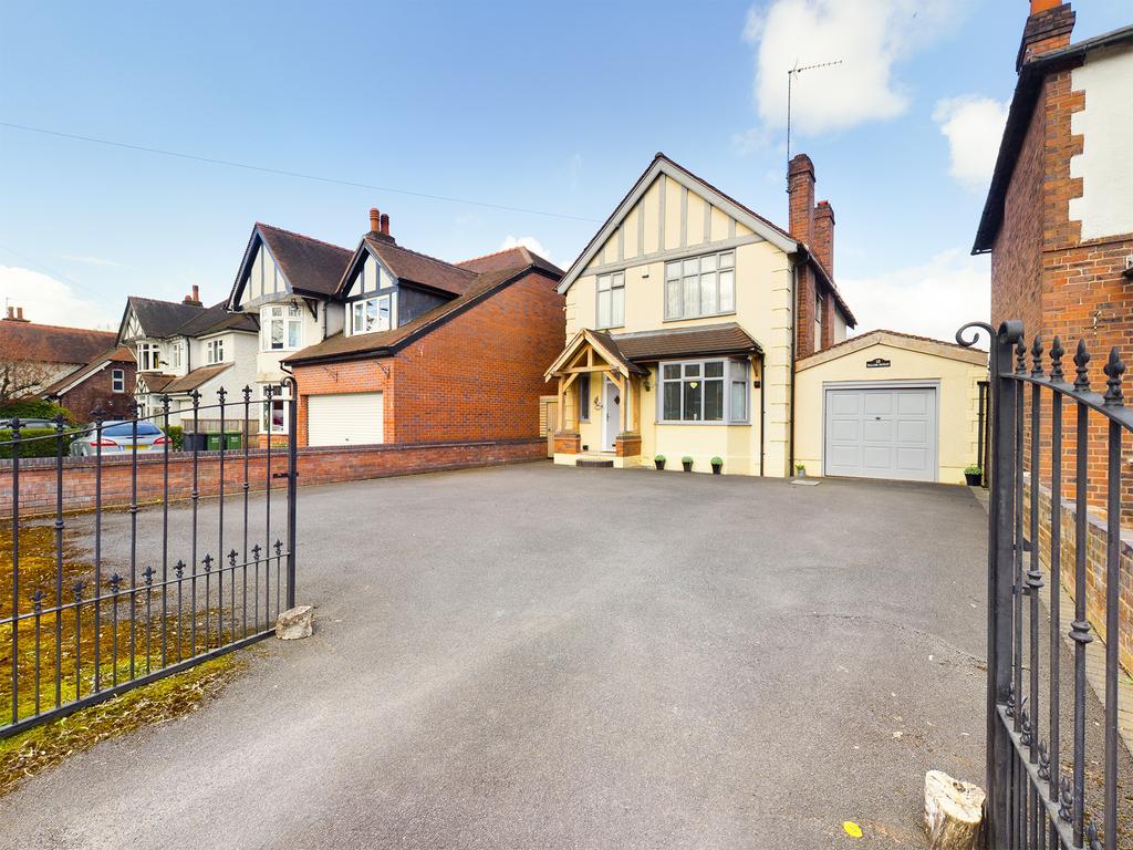 Birmingham Road, Kidderminster, DY10 2BX 4 bed detached house for sale