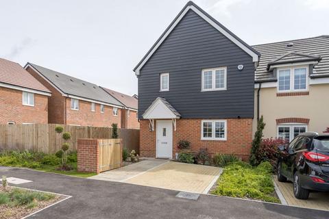 3 bedroom semi-detached house for sale - Woods Road, Chichester