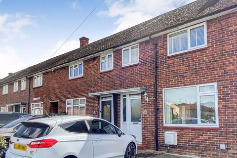 18 Annalee Road, South Ockendon, RM15 5BY