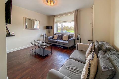 18 Annalee Road, South Ockendon, RM15 5BY
