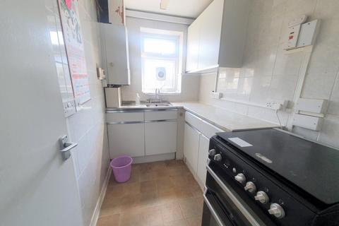 1 bedroom flat to rent, Inglehurst Gardens, Redbridge