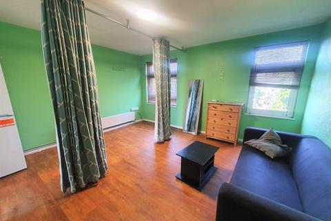 1 bedroom flat to rent, Inglehurst Gardens, Redbridge