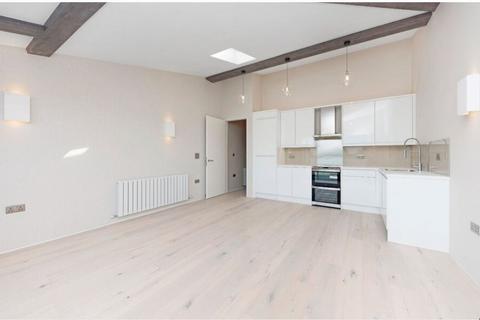 2 bedroom flat to rent, Lambton Road, Raynes Park, London