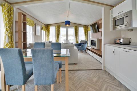 2 bedroom detached house for sale - Mallard Lake, Cotswold Hoburne, Cotswold Water Park
