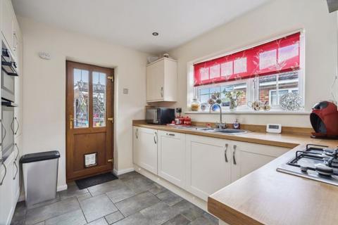 2 bedroom semi-detached bungalow for sale, Cavendish Road, Chesham