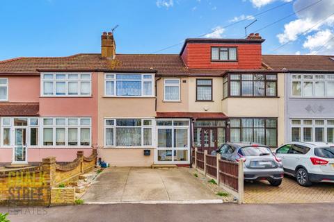 3 Tennyson Way, Hornchurch, RM12 4BU