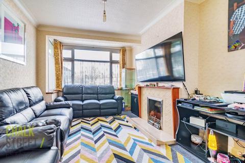3 Tennyson Way, Hornchurch, RM12 4BU