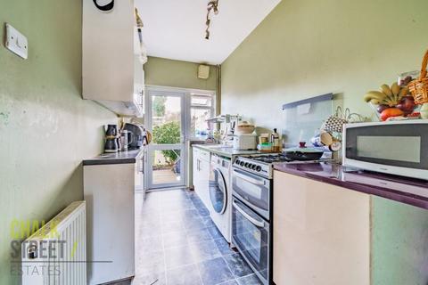 3 Tennyson Way, Hornchurch, RM12 4BU