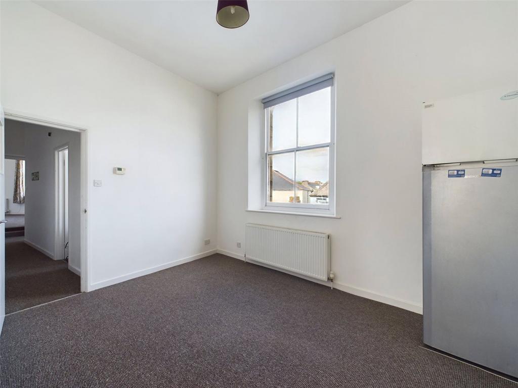 Living/Dining Area