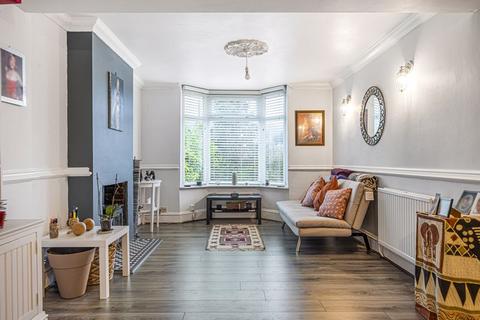 81 Godstone Road, Kenley, CR8 5BD