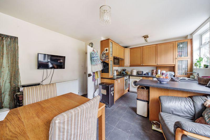 Milton Road, Caterham CR3 3 bed end of terrace house £450,000