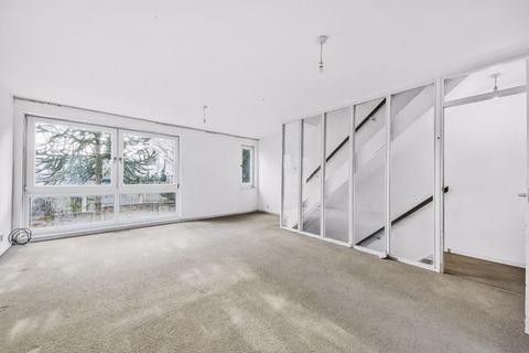 208 Turnpike Link, Croydon, CR0 5NZ