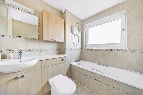 208 Turnpike Link, Croydon, CR0 5NZ
