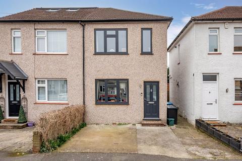 35 Oak Road, Caterham, CR3 5TT