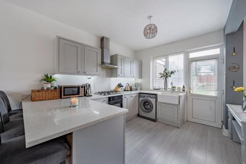 35 Oak Road, Caterham, CR3 5TT