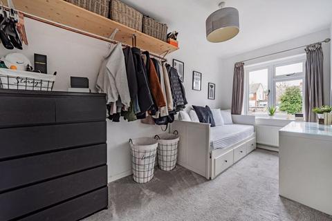 35 Oak Road, Caterham, CR3 5TT
