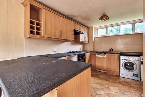 11 Birchfield Close, Coulsdon, CR5 2SJ