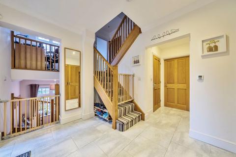 4 bedroom detached house for sale, Welcomes Road, Kenley CR8