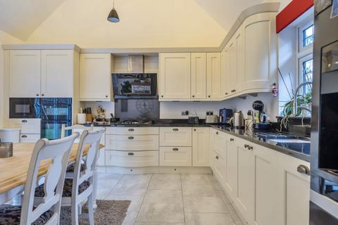 4 bedroom detached house for sale, Welcomes Road, Kenley CR8