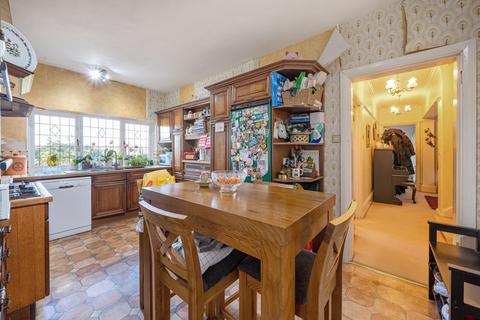 48 Higher Drive, Purley, CR8 2HF