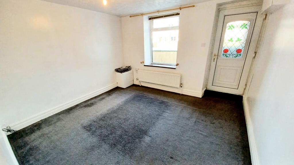 Toft Hill, Toft Hill, 3 bed terraced house for sale £75,000
